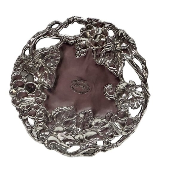 Arthur Court Grape 8" trivet tray Aluminum Hollowware 2000 VINTAGE! - Picture 2 of 3